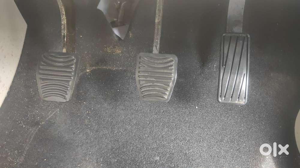 Mahindra Xuv300 W4, 2023, Petrol