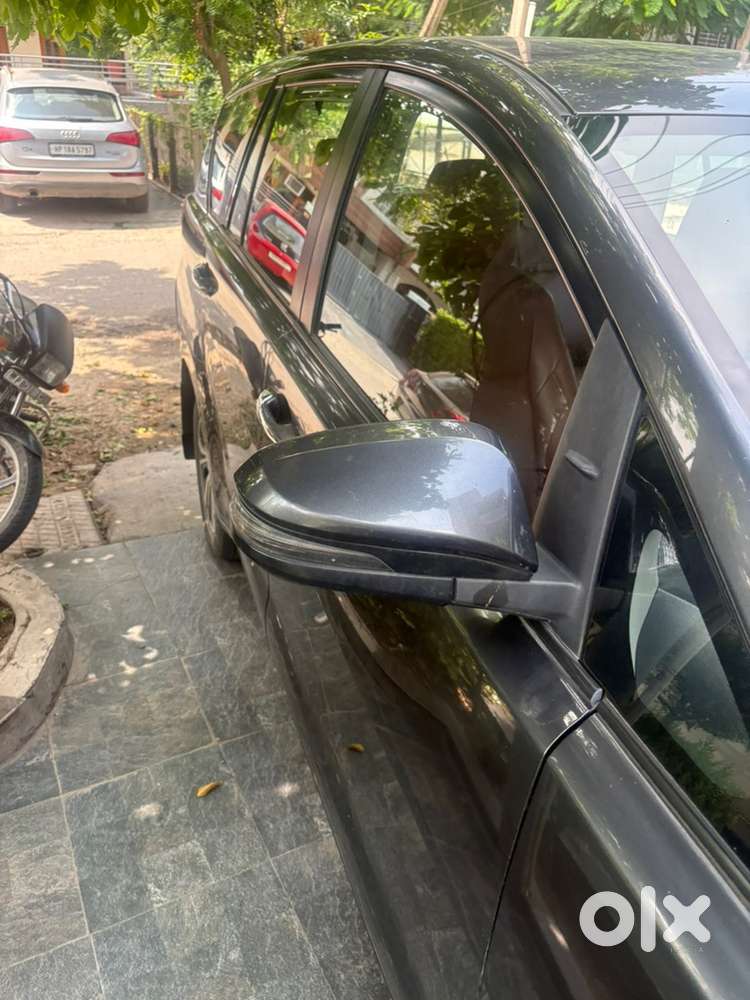 Toyota Innova Crysta 2021 Automatic Single Handed Driven
