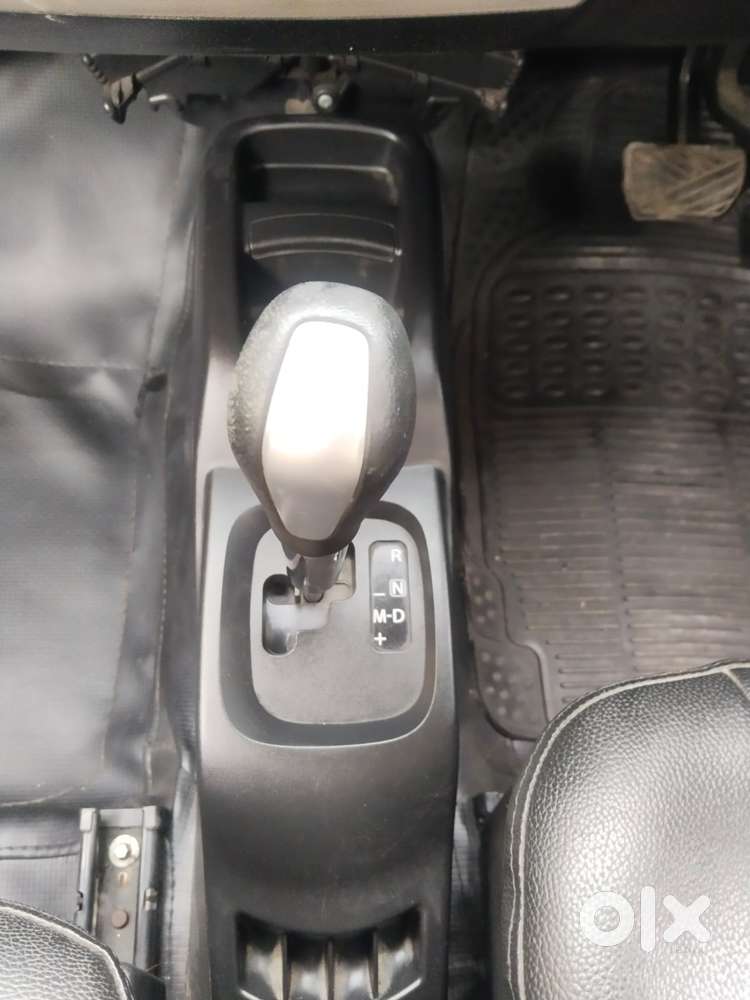 Maruti Suzuki Ertiga Vxi At Petrol, 2016, Petrol