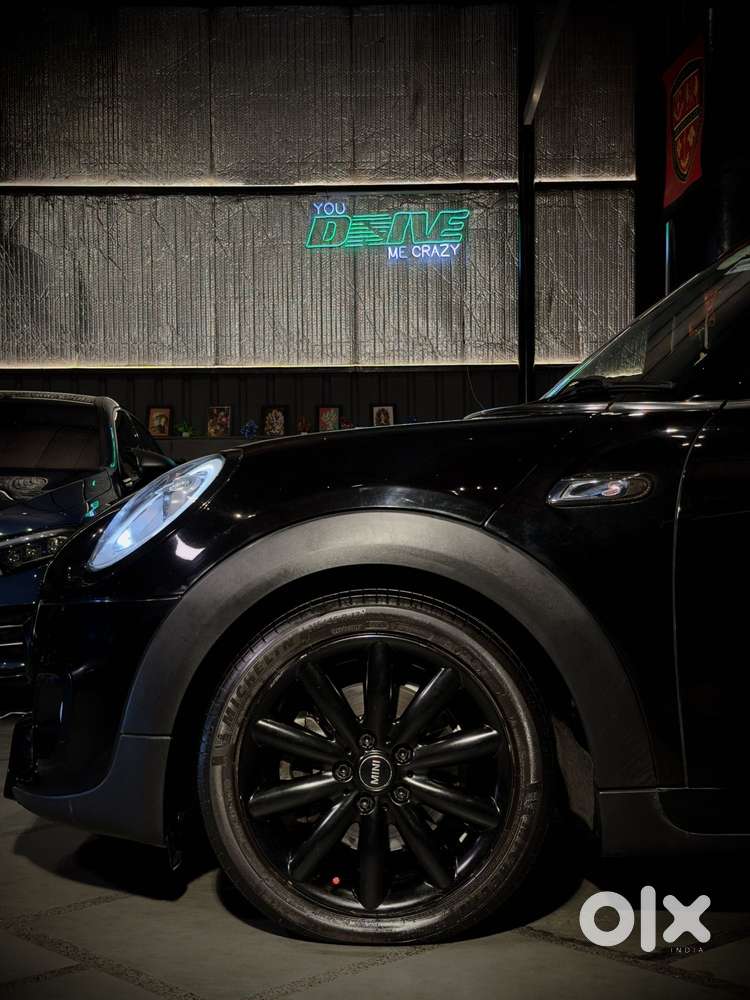 Mini Cooper 3 Door John Works, 2017, Petrol