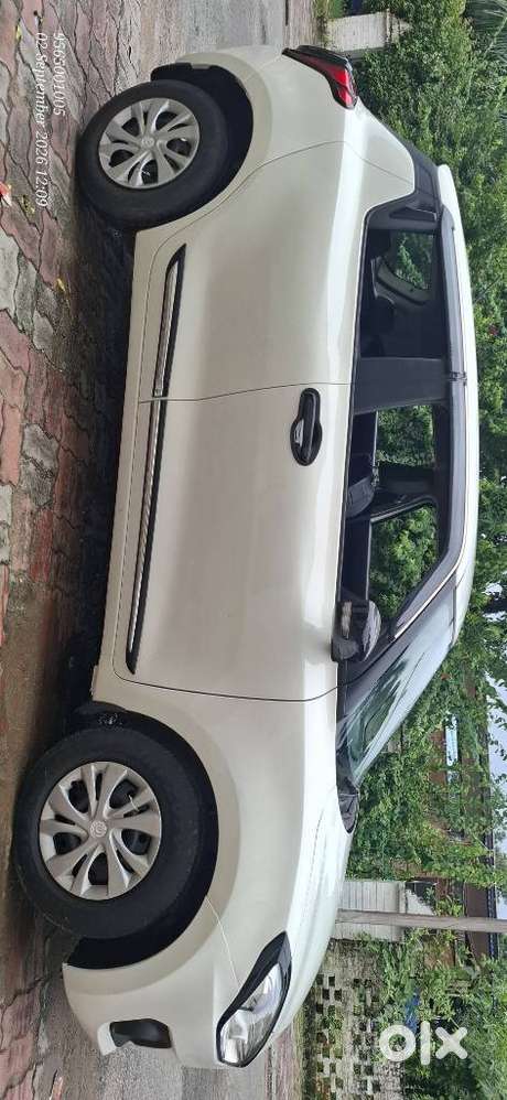 Maruti Suzuki Swift Vxi Optional, 2021, Petrol