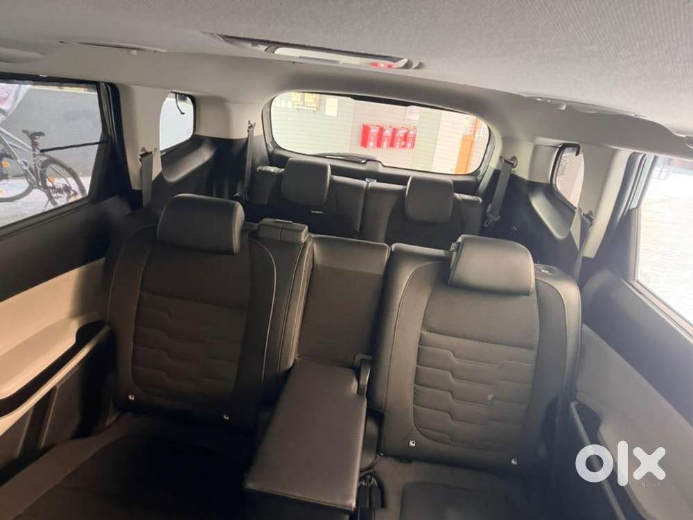 Kia Carens Clavis Petrol Manual 2025