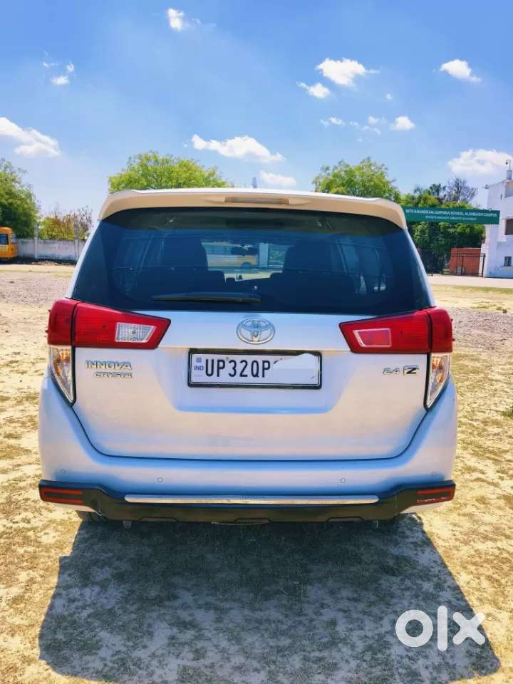 Toyota Innova Crysta [2020-ongoing] 2.4 Zx 7 Str, 2025, Diesel