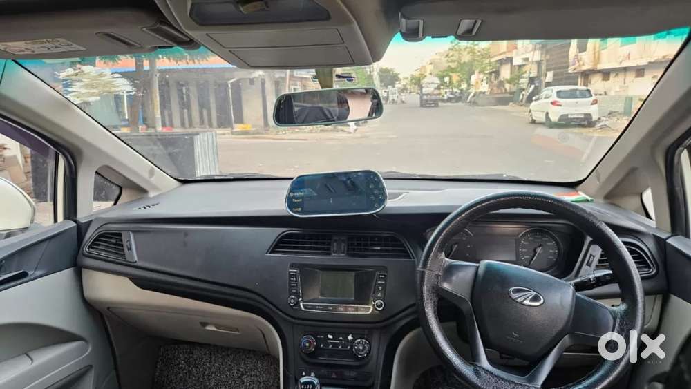 Mahindra Marazzo M4, 2019, Diesel