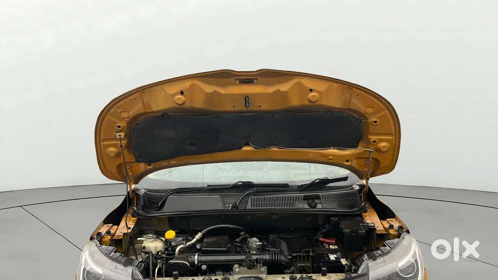 Renault Triber Rxl, 2021, Petrol