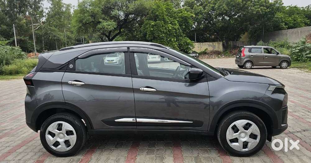 Tata Nexon Pure 1.2 Revotron Petrol 6 Mt, 2024, Petrol