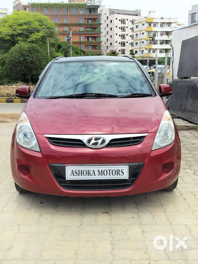 Hyundai I20 Sportz 1.2 Bs-iv, 2010, Petrol