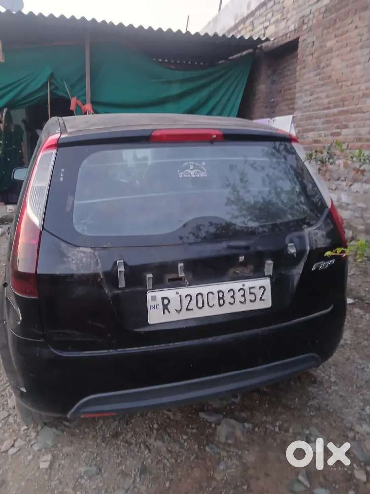 Ford Figo Petrol 2010 4th