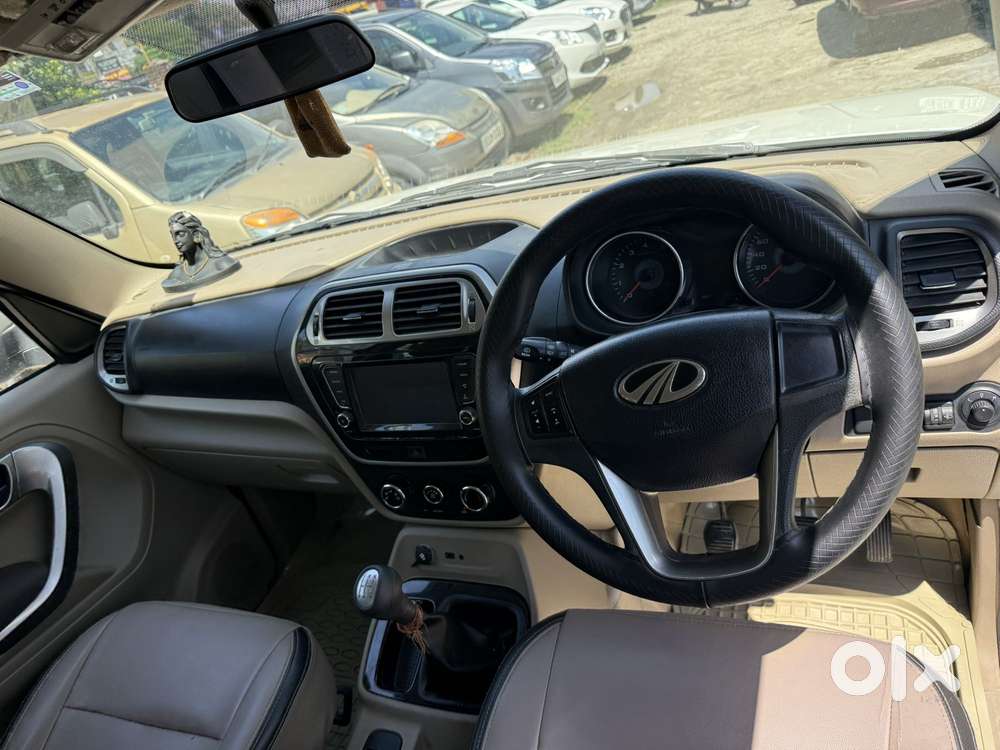 Mahindra Tuv 300 T10, 2019, Diesel