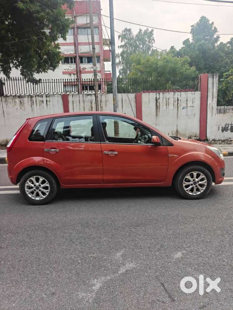 Ford Figo 1.2p Titanium Mt, 2014, Petrol