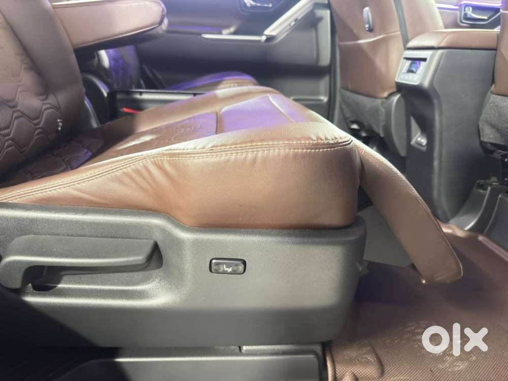 Toyota Innova Hycross 2.0 Zx (o) Hybrid 7 Str, 2024, Petrol