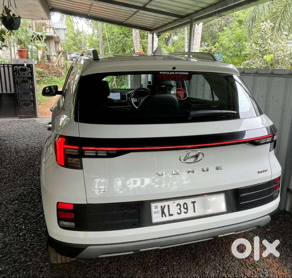 Hyundai Venue Sx Turbo Dct - Top End (only 22,791 Km)