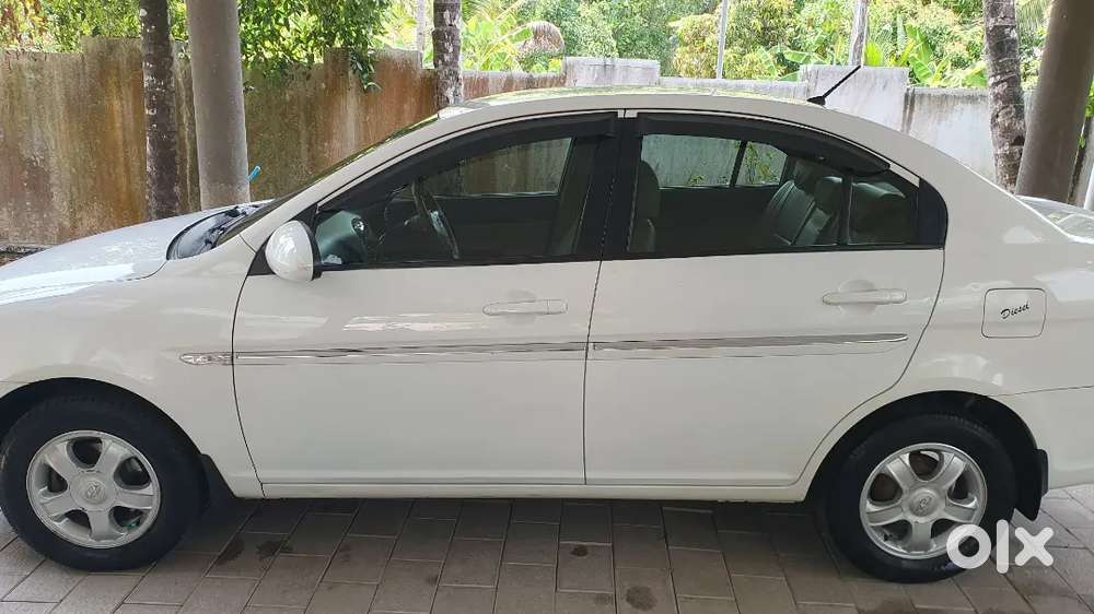 Hyundai Verna Crdi Sx Vgt 2009 Model