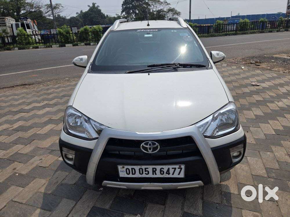 Toyota Etios Cross 1.5l V, 2016, Petrol