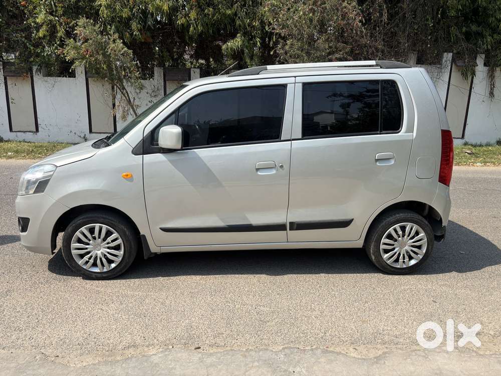 Maruti Suzuki Wagon R Vxi Amt, 2017, Petrol