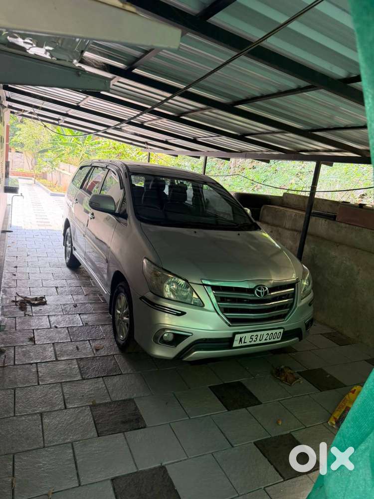 Toyota Innova 2012 V Option
