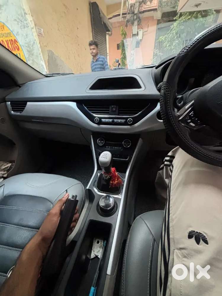 Tata Nexon Revotron Xt 2018