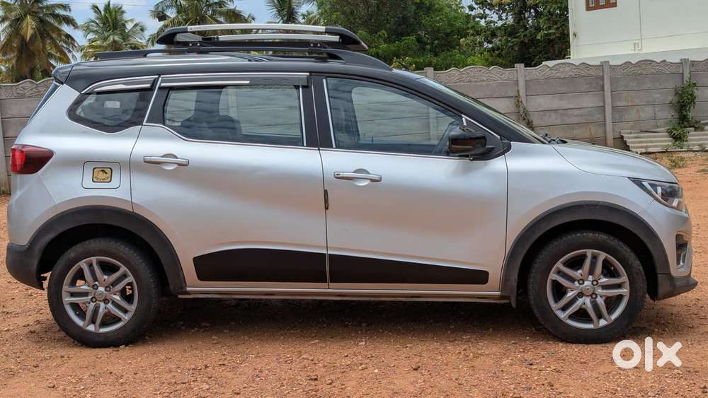 Renault Triber Rxz, 2022, Petrol