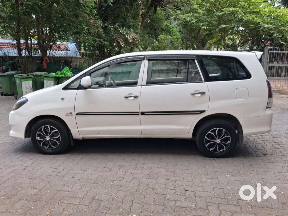 Toyota Innova 2.5g 2012 Diesel Manual