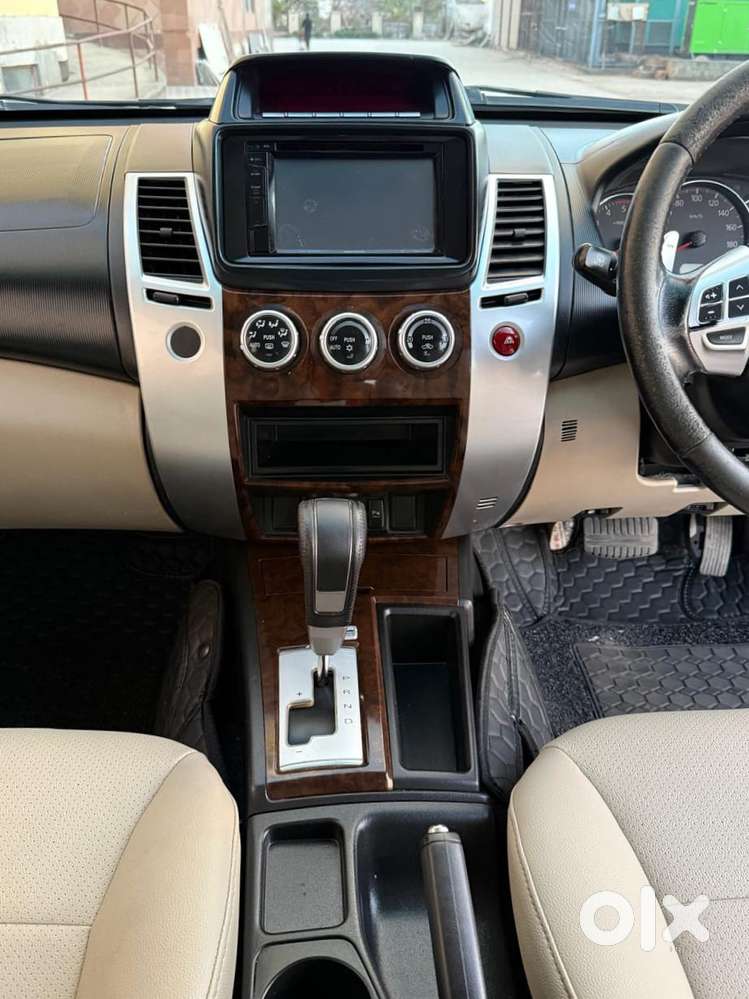 Mitsubishi Pajero Sport 4x2 Automatic, 2015, Diesel