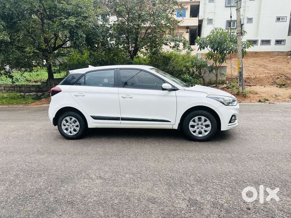 Hyundai I20 Sportz 1.2 Bs-iv, 2018, Petrol