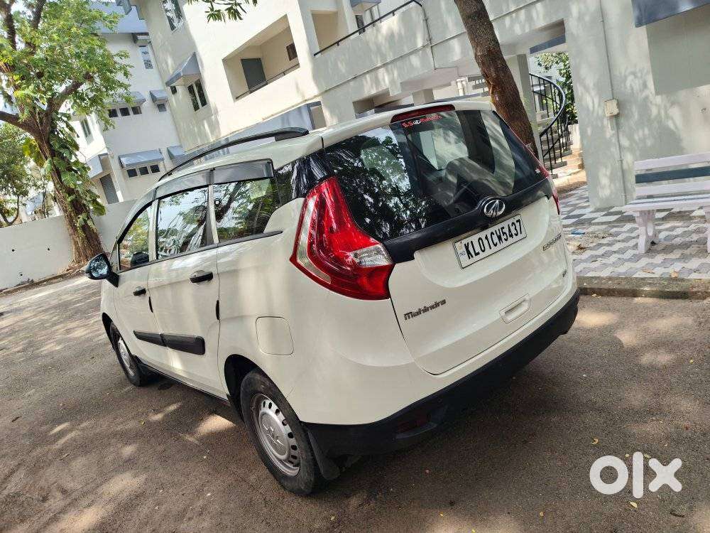 Mahindra Marazzo M2, 2023, Diesel