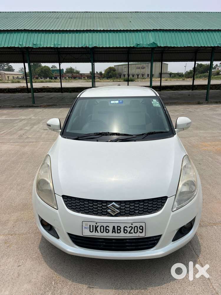 Maruti Suzuki Swift Vxi With Abs, 2013, Petrol