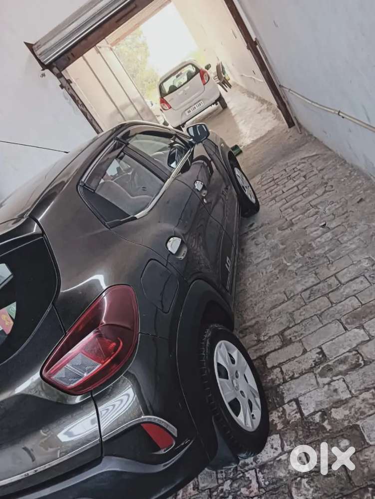 Koi B Kami Nahi Bikul New Top Model H. B