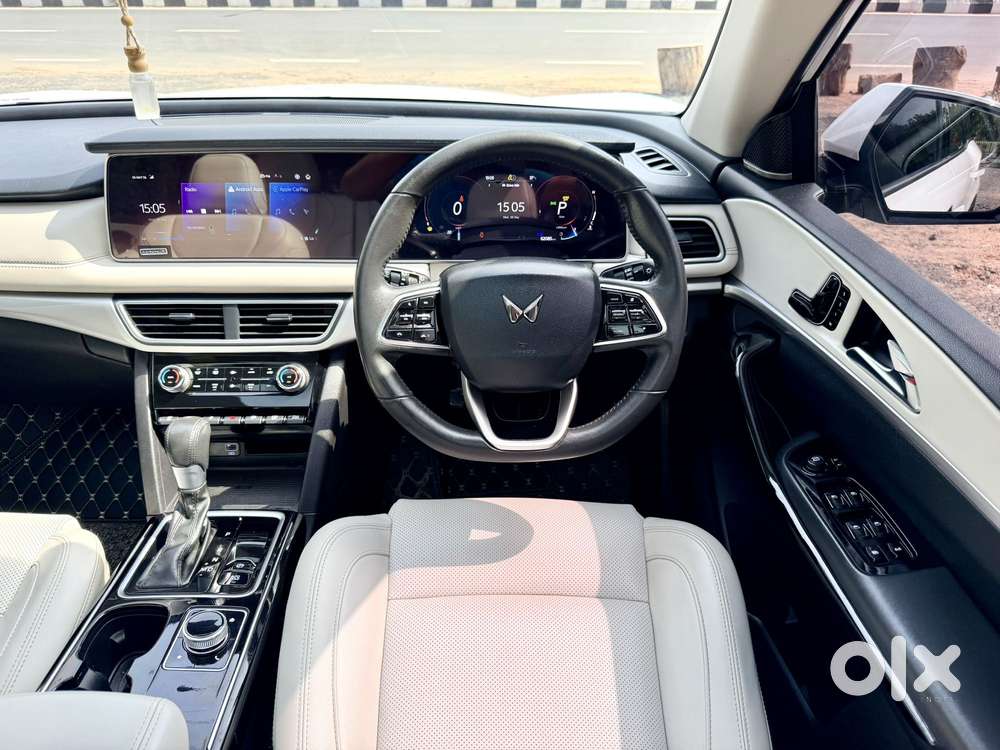 Mahindra Xuv700 2.2 Ax 7 Diesel At Luxury Pack Str, 2023, Diesel
