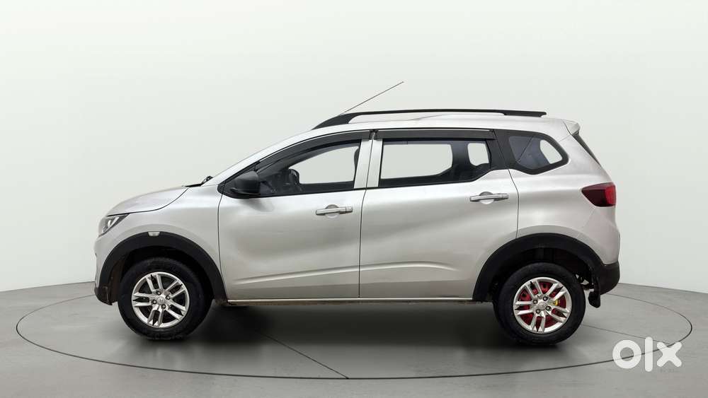 Renault Triber Rxl, 2022, Petrol