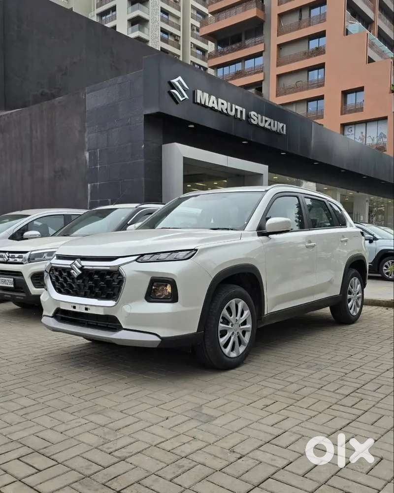 Maruti Suzuki Grand Vitara 2025 Petrol 1800 Km Driven