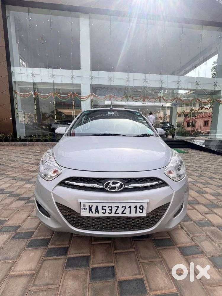 Hyundai I10 Sportz At, 2011, Petrol