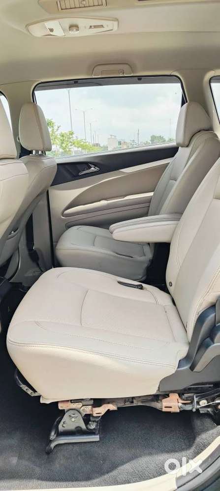 Mahindra Marazzo M8, 2019, Diesel