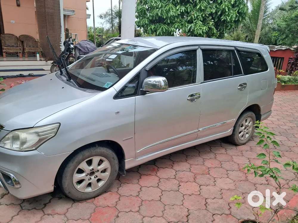 Toyota Innova 2013 December