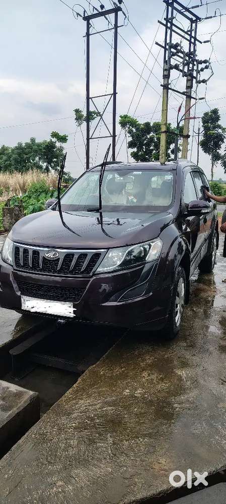 Mahindra Xuv500 Diesel 2017(private Car)