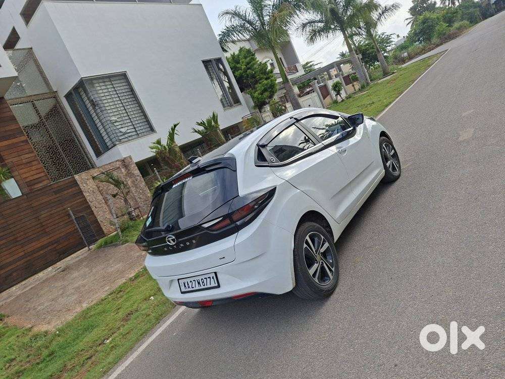 Tata Altroz Xz Plus (s) Icng, 2023, Cng & Hybrids