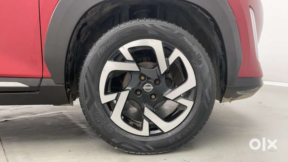 Nissan Magnite 1.0 Xv Premium Dual Tone, 2021, Petrol