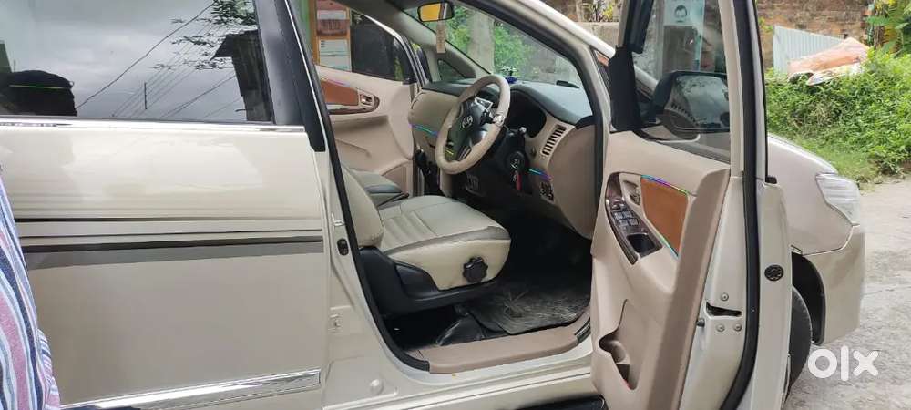 Toyota Innova V Diesel 2016