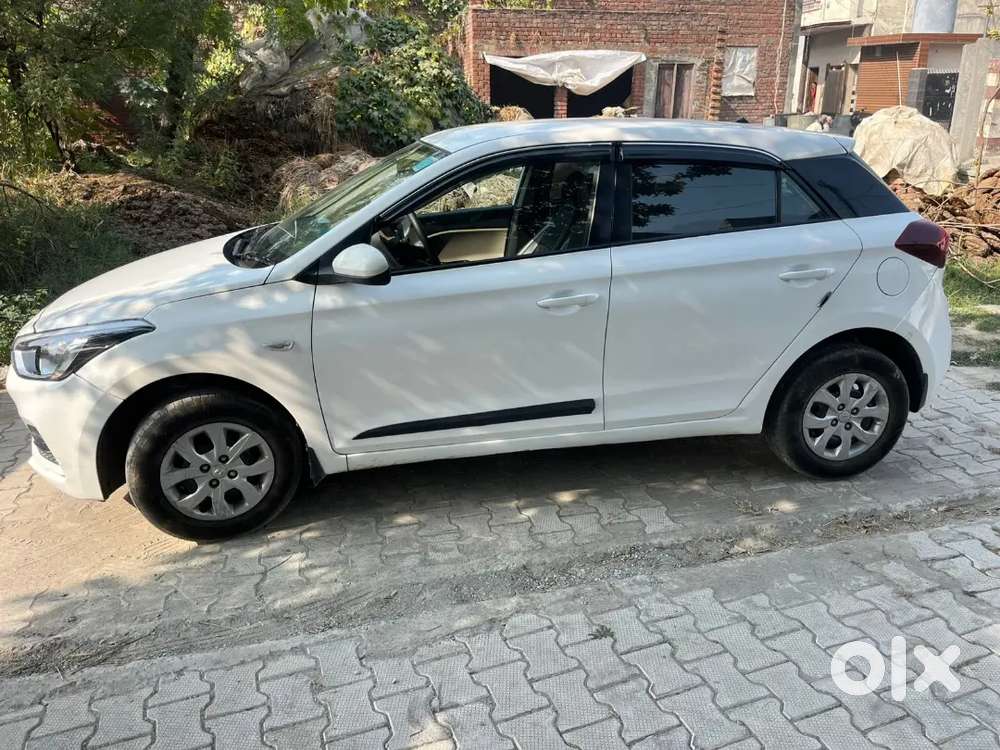 Urgent Selling, Bahar Jana H Isliye, Family Car