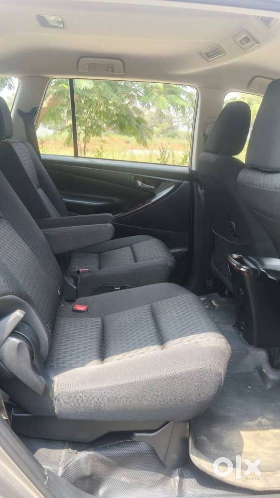 Toyota Innova Crysta 2.8 Gx At, 2017, Diesel