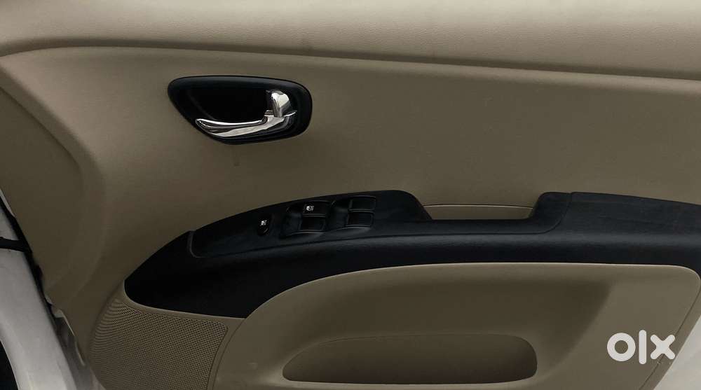 Hyundai I10 Sportz 1.1l, 2015, Petrol