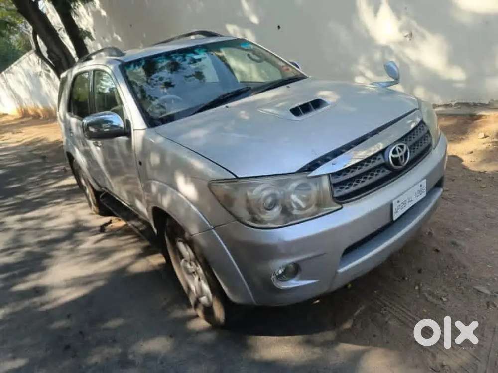 Toyota Fortuner 2010 4x4 Diesel Manual