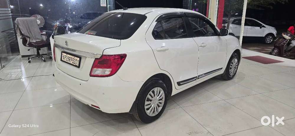 Maruti Suzuki Swift Dzire Vxi Optional, 2022, Petrol