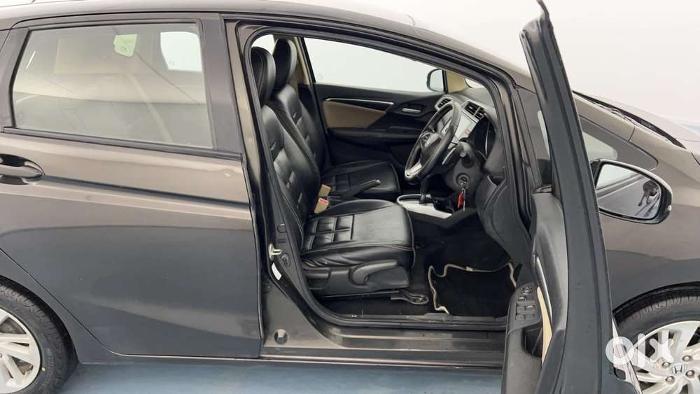 Honda Jazz V Cvt, 2015, Petrol