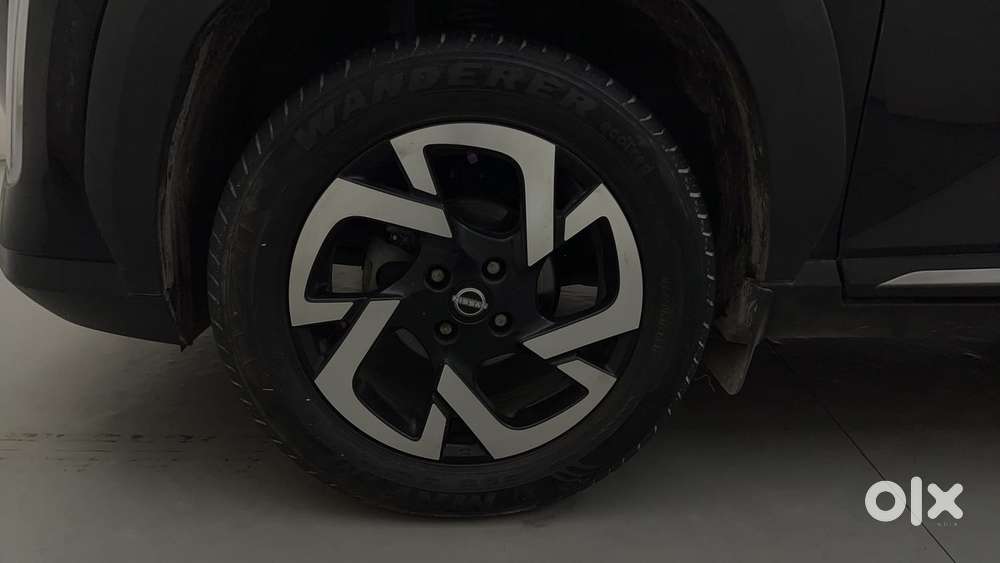 Nissan Magnite 1.0 Xv Premium Turbo Cvt (o), 2023, Petrol