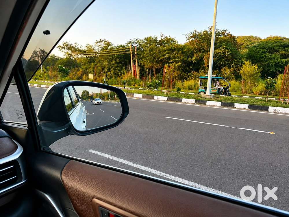 Toyota Innova Hycross Petrol 15000 Km Driven