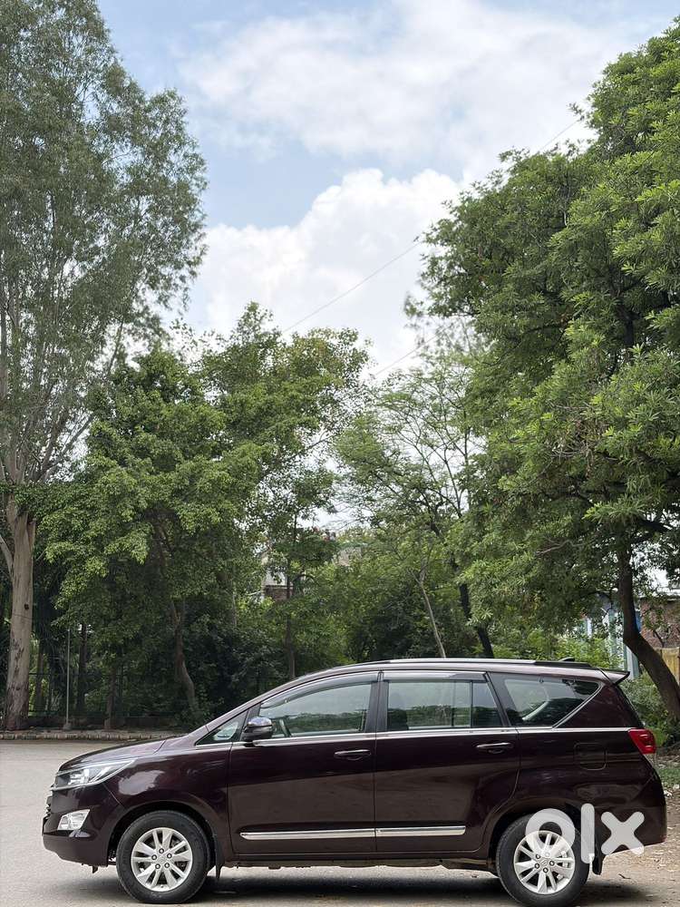 Toyota Innova Crysta 2.4 G Mt, 2020, Diesel