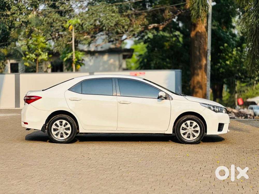 Toyota Corolla Altis 2013-2017 D-4d Js, 2014, Diesel
