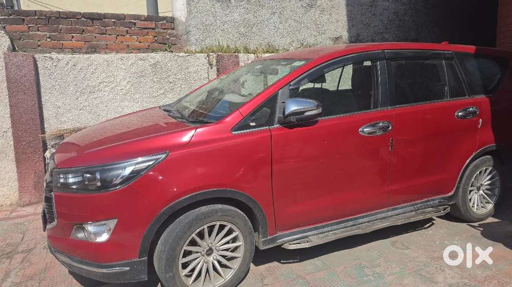 Toyota Innova Crysta 2.8 2017