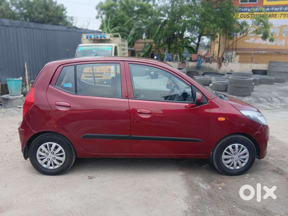 Hyundai I10 Sportz, 2015, Petrol